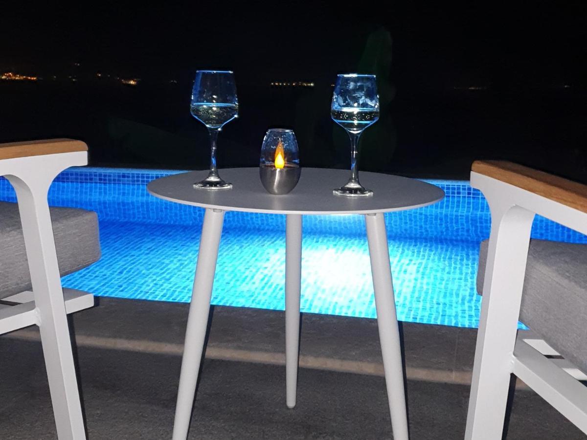 Villa Nikolla 로브란 외부 사진